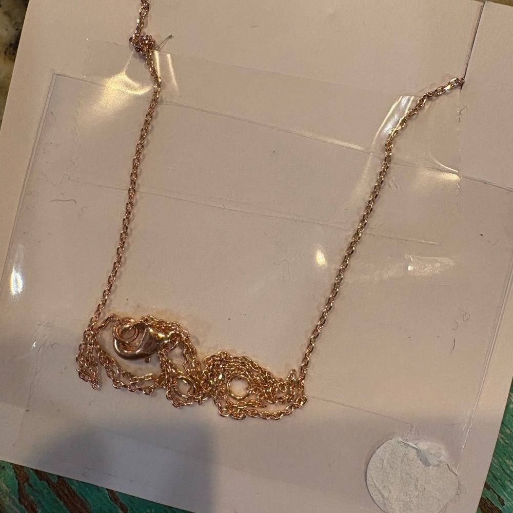 🌸Rose Gold STAY STRONG Bar Necklace - Picture 3 of 3